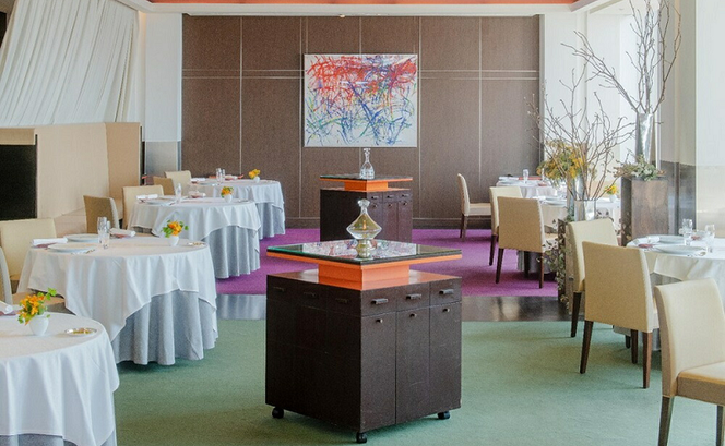 【東京丸の内】Sens & Saveurs（サンス・エ・サヴール）北海道白糠食材SPECIALランチコース 3名様