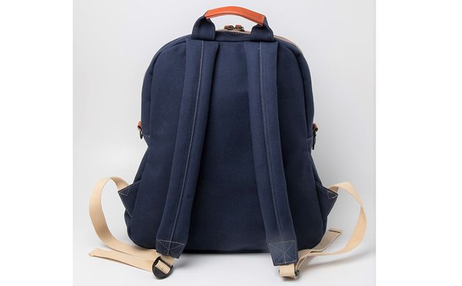 「琉球帆布」ビーンズリュック / ネイビー - 帆布 布 バッグ 鞄 かばん ユニセックス 手づくり ハンドメイド 合わせやすい 紺 ネイビー 人気 シンプル おしゃれ 使うほど 馴染む 牛革 定番 琉球帆布 伝統技術 沖縄県 八重瀬町【価格改定】