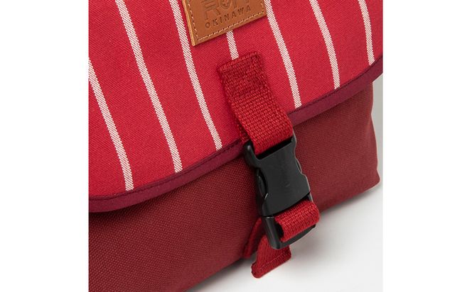 「琉球帆布」ツートンメッセンジャーS / レッド - 帆布 赤 使いやすい バッグ 鞄 かばん 斜め掛け おしゃれ ファッション ポイント 手づくり ハンドメイド 琉球帆布 手仕事 伝統技術 沖縄県 八重瀬町【価格改定】