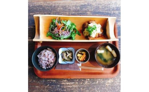 奈良県 広陵町　「大仏Café」で使用できるお食事券　6,000円分