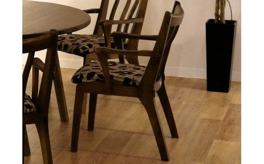 D113-01 C.S.ダイニングチェア(肘付)【国産栗材】JCS-DC11A PGK/EジュリーBK