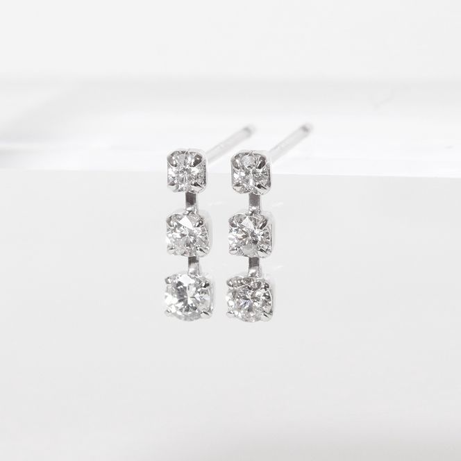 プラチナ 0.20ct　グラデーションラインピアス    BQ-43