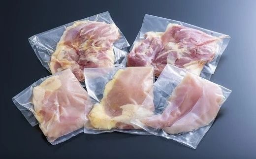 0C1-135 おおいた冠地どり一羽分のモモ・ムネ・ささみ肉（1kg前後）