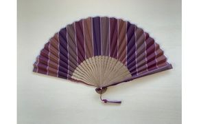 途絶えた伝統復活！甲斐絹扇子　紫縞（７寸２５間） 