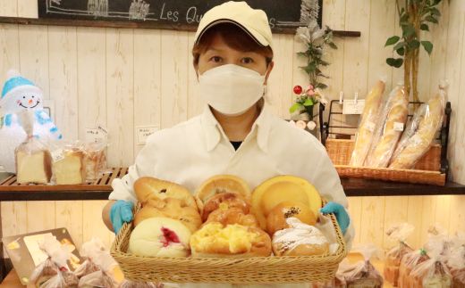 R5-877．sakura ville 生食パンと人気パン詰め合わせセット