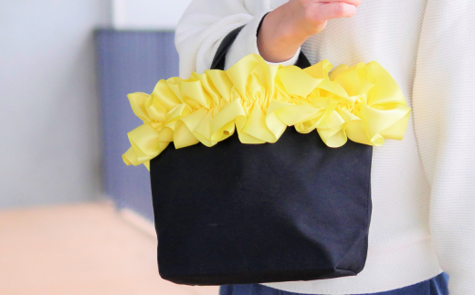 ハンドメイド作家作品】fluffy bag ( イエロー )& ヘアゴム 1個 セット《築上町》【＊serendipity＊】 [ABAS011]