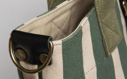 「琉球帆布」タウントート（グリーンストライプ）- 実用性 4号帆布 トートバッグ キャンバス生地 極厚 丈夫 ベーシック おしゃれ ファッション お出かけ かばん 鞄 手仕事 手づくり ハンドメイド 琉球帆布 伝統技術 沖縄県 八重瀬町【価格改定】