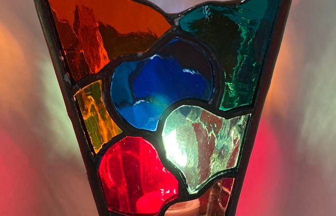 099H2637  ステンドグラス・ランプ「おやすみライト」