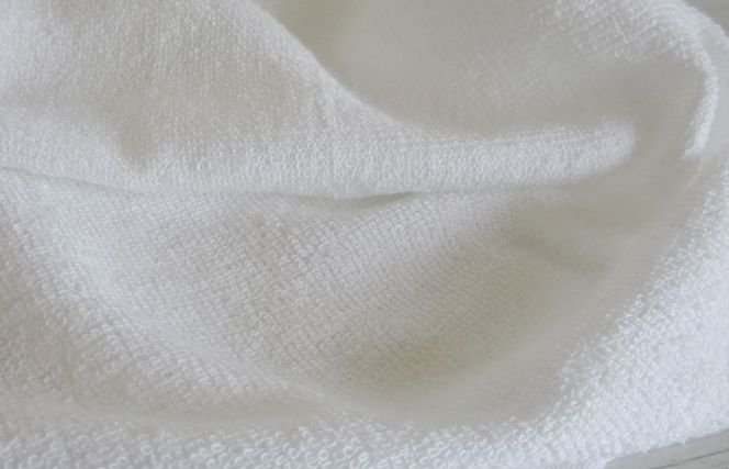 knt0036 家事がラクになるバスタオル 4枚セット（シルバーグレイ）泉州タオル【泉州タオル 国産 吸水 普段使い 無地 シンプル 日用品 家族 ファミリー】