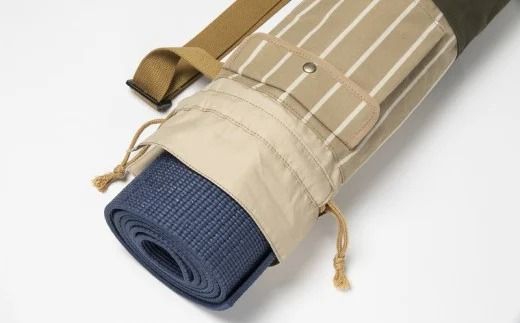 「琉球帆布」ヨガマットケースB（グリーン）- ヨガ マットケース 収納 帆布 手づくり ハンドメイド 軽い 丈夫 布 人気 ツートンカラー おしゃれ ポケット付き 高級感 ベルト 調整可能 琉球帆布 手仕事 伝統技術 沖縄県 八重瀬町【価格改定】