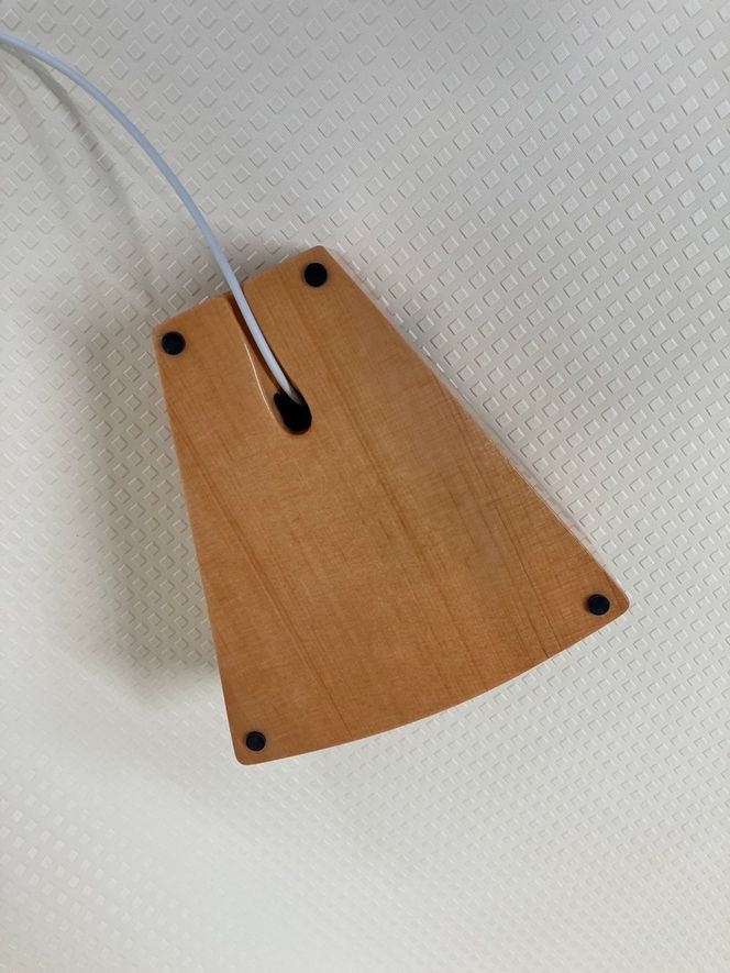 木製iPhoneスタンドスピーカー［127S05］木製 iPhone インテリア スピーカー マホガニ 雑貨 アウトドア キャンプ スマホ 電源不要 おしゃれ iphone全機種対応 充電しながら