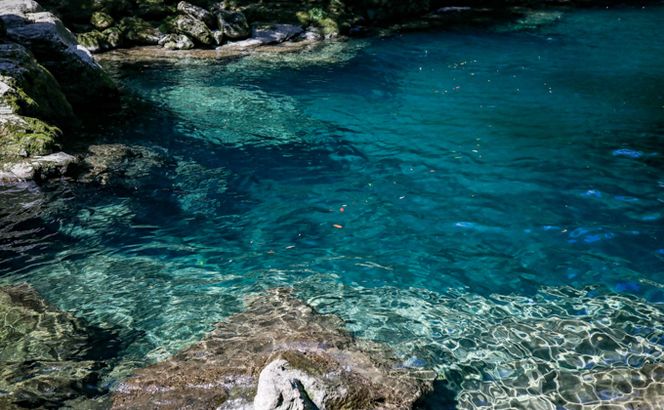 奇跡の清流「仁淀ブルー」キャンドル［EIMONS×mowcandle］