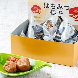 紀州南高梅 はちみつ梅干＆桃の梅干（テトラピロー）各12個入り【US11】 303446_CB90008