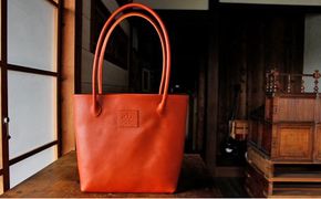 本革 手縫い の トートバッグ 242161_EA003