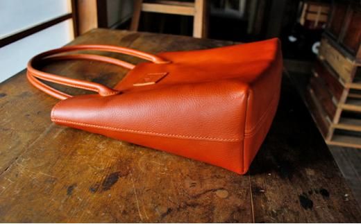 本革 手縫い の トートバッグ 242161_EA003