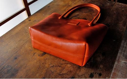 本革 手縫い の トートバッグ 242161_EA003