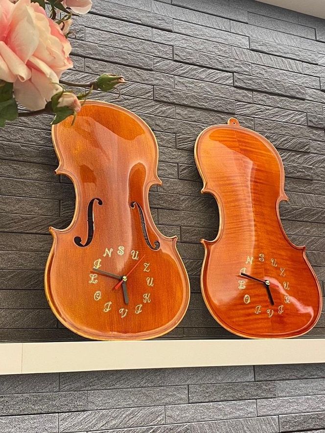 バイオリン職人が手掛けた“本物の“バイオリン時計【ウラ板使用  