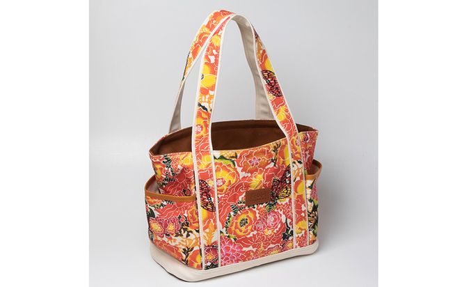 「琉球帆布」ショッピングトート / バタフライ - 帆布 布 丈夫 トートバッグ 琉球紅型 人気 紅型作家 RYUKA 新垣優香 おしゃれ レディース ファッション お出かけ かばん 鞄 手仕事 手づくり ハンドメイド 琉球帆布 伝統技術 沖縄県 八重瀬町【価格改定】