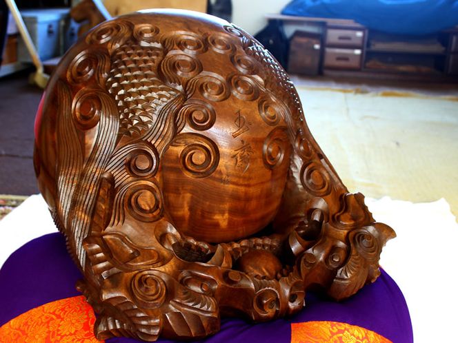 木製の魚と老人の彫刻木魚 約30cm