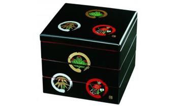 紀州漆器 三段重箱 黒 丸に松竹梅（内朱塗） ［YS19］ 303446_CR023VC01