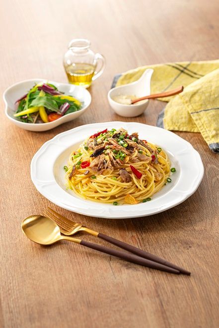 玄海灘 天然ぶり焼きほぐし95g、天然さば 燻製フレークオイル漬け165g（トランス脂肪酸フリーオイル使用）【共進丸】_HA1408