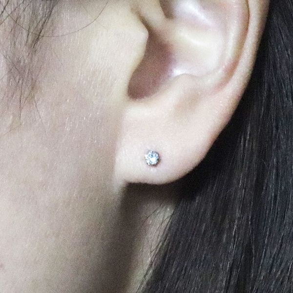 プラチナ　0.20ct一粒天然ダイヤモンドスタッドピアス　BQ-112