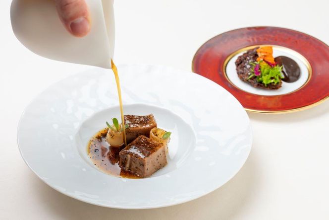 【MUNI KYOTO】 MUNI ALAIN DUCASSE 夕食プラン (1)LES PREMISSES（料理５品）量控えめプラン  ペア食事券 261009_A-DY001