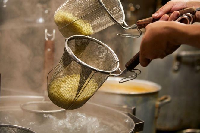 【京都 珍遊】老舗 珍遊 中華そば 6食 ラーメン 麺 送料無料  京都市 お取り寄せ 宅麺 ご当地ラーメン ご当地グルメ ふるさと納税 261009_A-KJ002