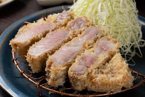 【熟成豚かわむら】＜昼夜共通＞特上リブロースかつ定食190g お食事券2名様分（ぐるなびセレクション） 261009_A-NB054