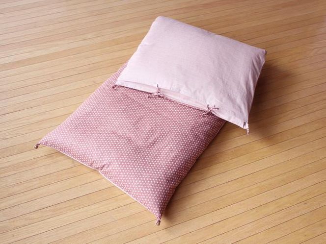 【 洛中高岡屋 】うたた寝にちょうどいい寛ぎのアイテム カバータイプごろ寝敷きふとん（ピンク系） 261009_B-BZ64