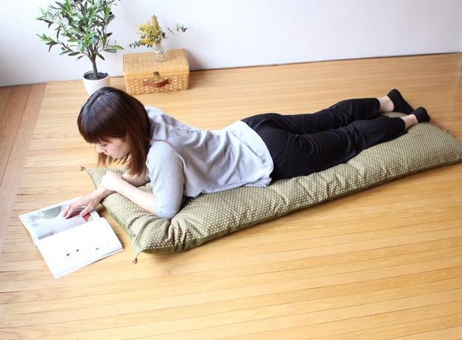 【 洛中高岡屋 】うたた寝にちょうどいい寛ぎのアイテム　カバータイプごろ寝敷きふとん（グリーン系） 261009_B-BZ65