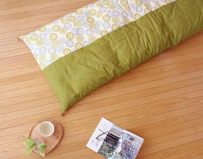 ys{sszy  zJo[^CvQ~ӂƂiʃTCYEGt[j 261009_B-BZ68