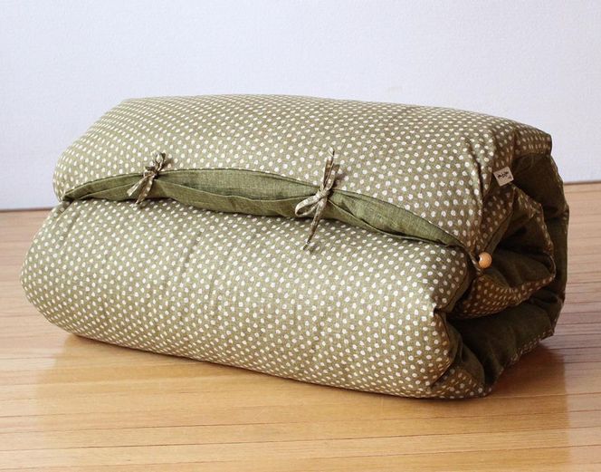 【 洛中高岡屋 】うたた寝にちょうどいい寛ぎのアイテム　カバータイプごろ寝敷きふとん＜ゆったりサイズ＞（グリーン系） 261009_B-BZ72