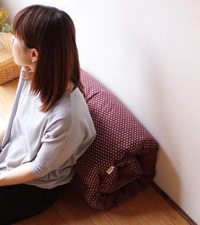【 洛中高岡屋 】うたた寝にちょうどいい寛ぎのアイテム　カバータイプごろ寝敷きふとん＜ゆったりサイズ＞（パープル系） 261009_B-BZ73