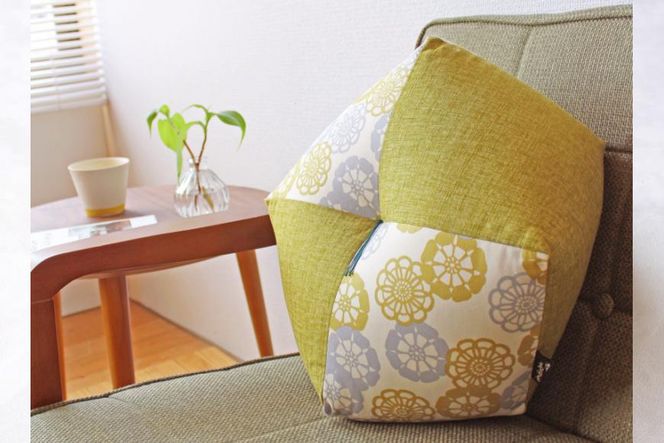 【 洛中高岡屋 】ラクにくつろげる おじゃみ座布団（木綿・萌黄フローラル） 261009_B-BZ80