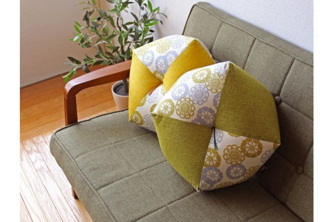 【 洛中高岡屋 】ラクにくつろげる おじゃみ座布団（木綿・萌黄フローラル） 261009_B-BZ80