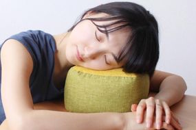 【 洛中高岡屋 】３つの高さで寛げるアイテム『コロミィ』（萌黄＆菜の花） 261009_B-BZ82