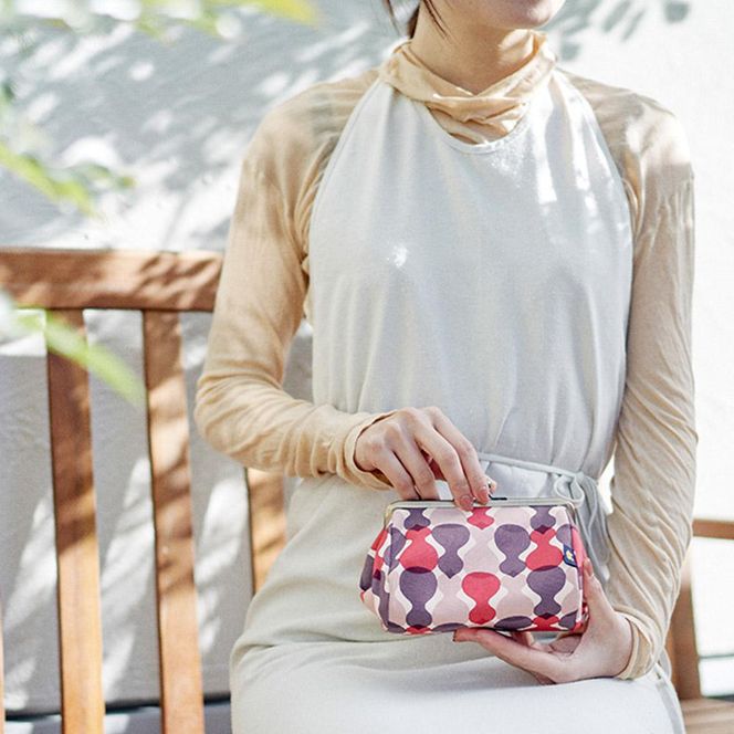 【亥之吉】手捺染たわら型コスメポーチがま口 [ひさごはいもも]（いのきち） 261009_B-UY02