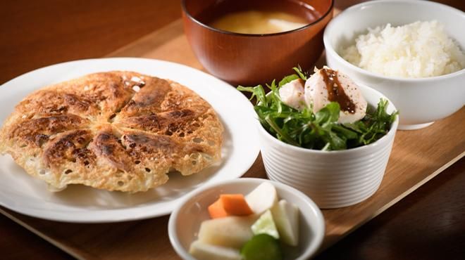 【モトイギョーザ】お食事券3,000円分 261009_B-VA01