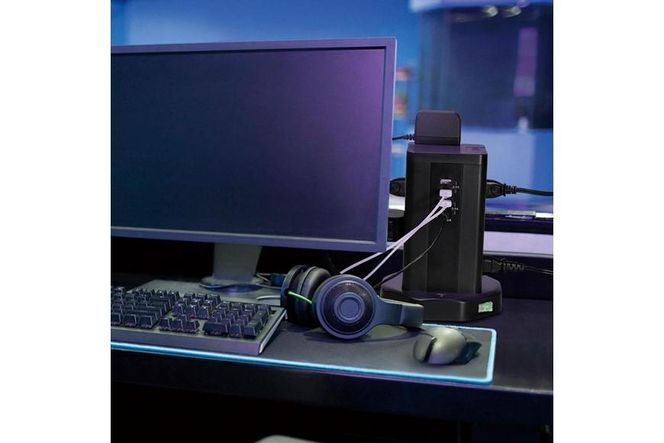電源タップ　雷ガード　USBタワー型集中スイッチ付タップ　USB×4ポート　12個口2ｍ　WBS-TW1204USB(BK) 272183_AZ131
