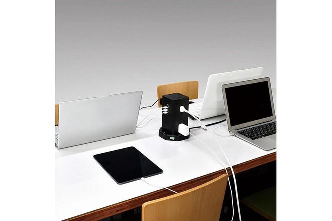 電源タップ　雷ガード　USBタワー型集中スイッチ付タップ　USB×4ポート　12個口2ｍ　WBS-TW1204USB(BK) 272183_AZ131