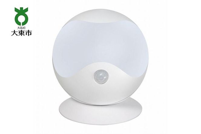 LEDセンサー付ライト　電球色・白色　防雨　電池式　PM-L750W 272183_AZ145