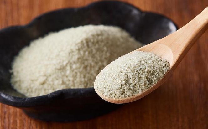 知床羅臼こんぶ塩 １個 昆布 羅臼昆布 らうすブランド ラウシップ 海洋深層水 昆布粉末 北海道 知床 羅臼町 世界自然遺産 うまみ だし 鍋 スープ 天ぷら 万能 生産者 支援 応援 016942_AK058