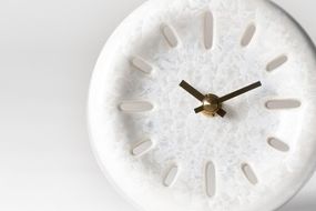 【熊谷聡商店】きょうとけい ～京焼・清水焼の伝統技術×現代デザインの新感覚時計～【白】 261009_A-AA421VC01