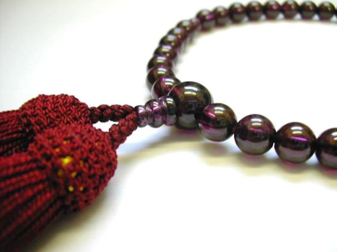 【京都 安田念珠店】 ガーネット 女性用 片手念珠（数珠） 正絹エンジ房 261009_A-EY002