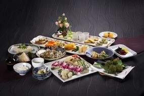 【閑臥庵】京懐石普茶料理 紫膳  ペアランチお食事券［ 京都 京料理 食事 ランチ 人気 おすすめ 老舗 グルメ チケット 割引 ］ 261009_A-EZ003