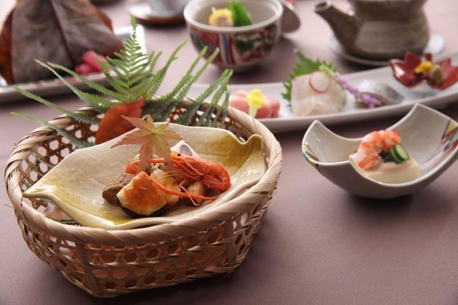 【料亭 左阿彌】京懐石ペアお食事券［ 京都 料亭 京料理 食事 ランチ ディナー 人気 おすすめ 老舗 グルメ チケット 割引 ］ 261009_A-JB004