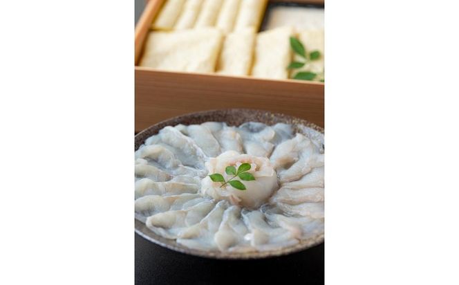 【京湯葉 ゆば庄】京湯葉とふぐのしゃぶ鍋三段セット(3～4名用)｜京都 グルメ しゃぶしゃぶ 海鮮 鍋 人気セット［ 老舗 名店 湯葉 京湯葉 お鍋 ふぐ鍋 おいしい 人気 おすすめ お取り寄せ 通販 送料無料 ふるさと納税 ］ 261009_A-LZ005