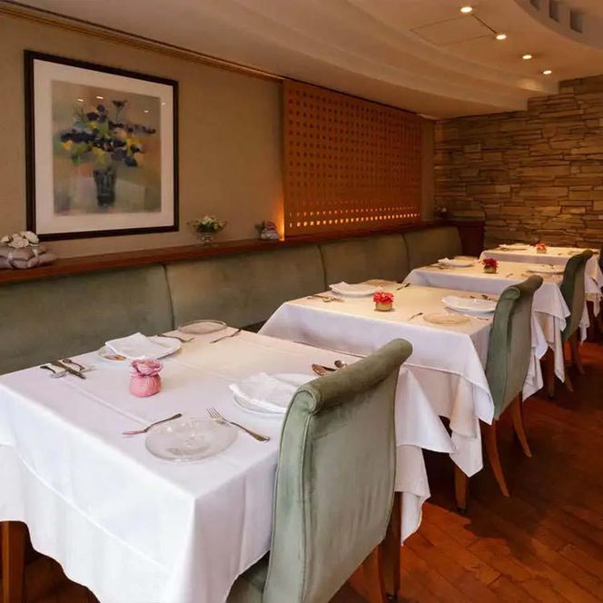 【BISTRO EL GINO】季節のディナーBコースお食事券2名様分（ぐるなびセレクション） 261009_A-NB035