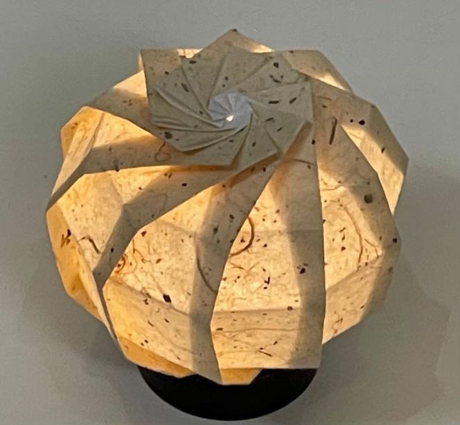 【イノベーティブクラフトワークス】折灯華 BONBORI maru -S- 黒谷和紙 261009_A-PE004